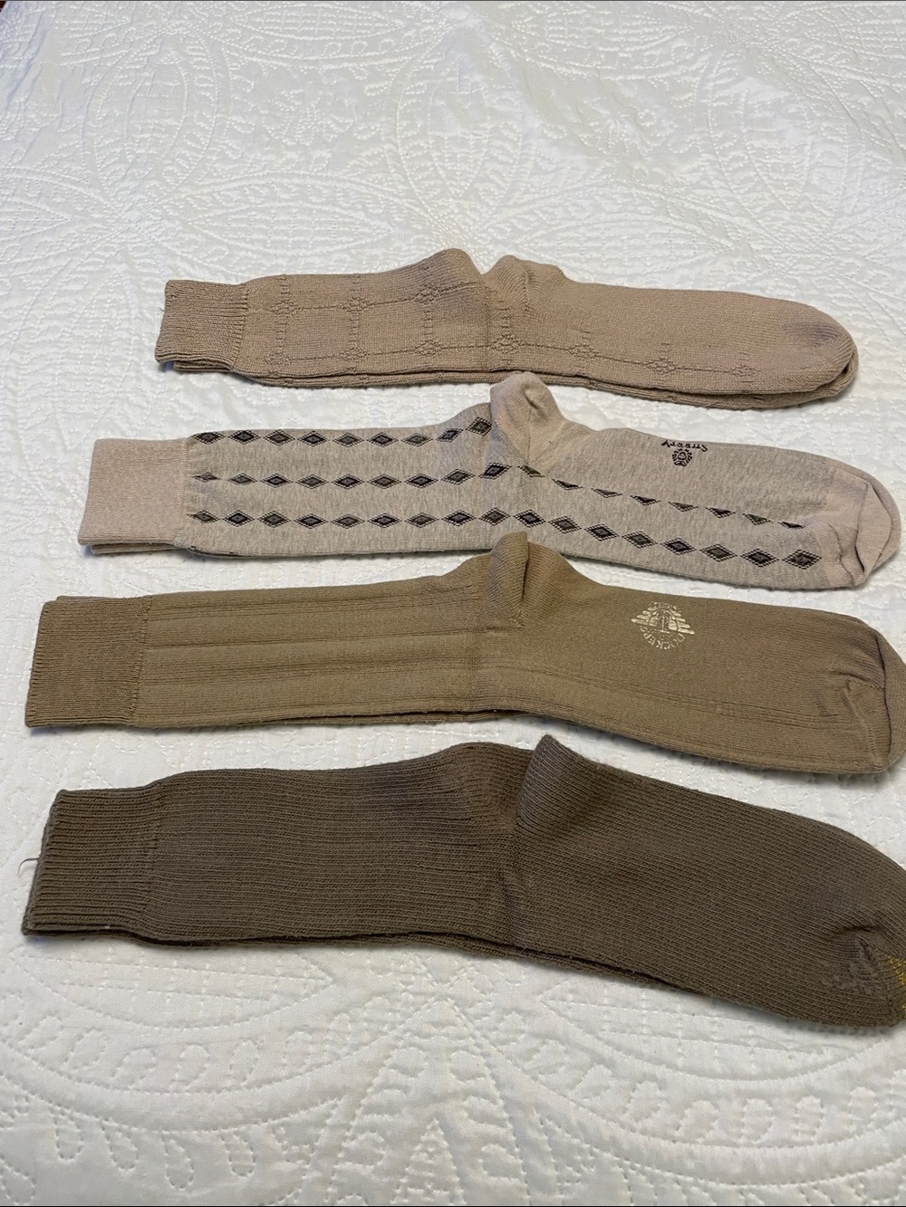 Lot of 4 Men’s Casual Socks Dress Socks Beige & Tan